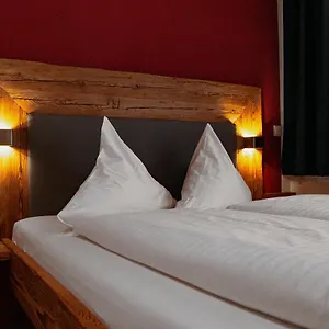Almwirt Hotel Haar (Munich)