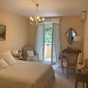 Grace & Breakfast Bed & Breakfast Beausoleil