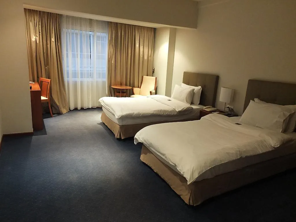 Plaza Hotel Beirut 4*,